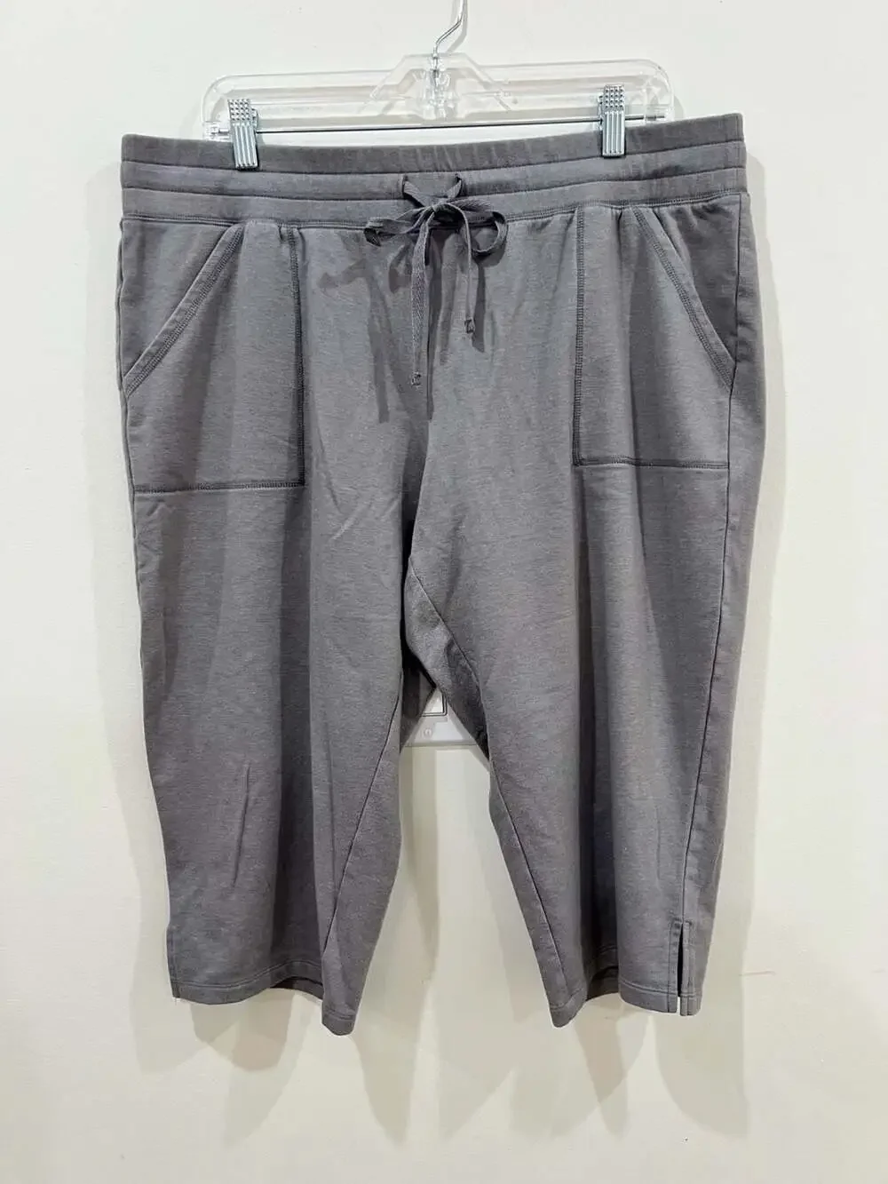 St. John's Bay Gray Drawstring Pull-On Capri Jogger Pants Petite XL